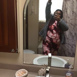 Meet your Posher, Kay